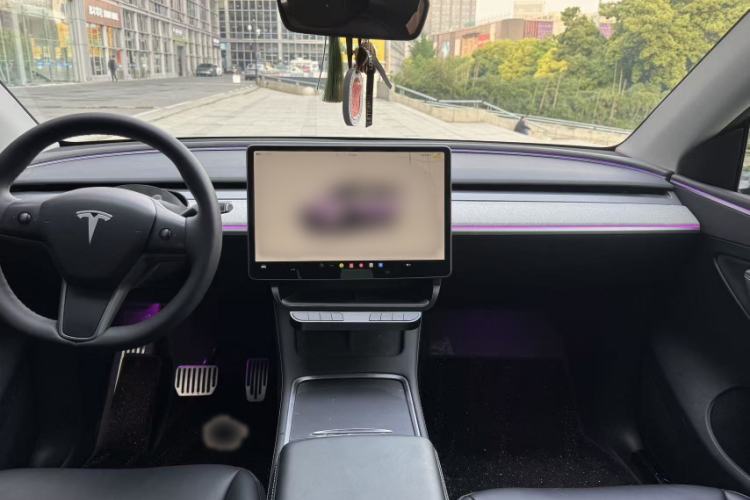 Used Tesla Model Y 2024 Rear-Wheel-Drive Version Interior 3