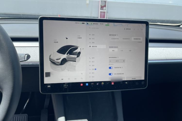 Used Tesla Model Y 2024 Rear-Wheel-Drive Version Interior 3
