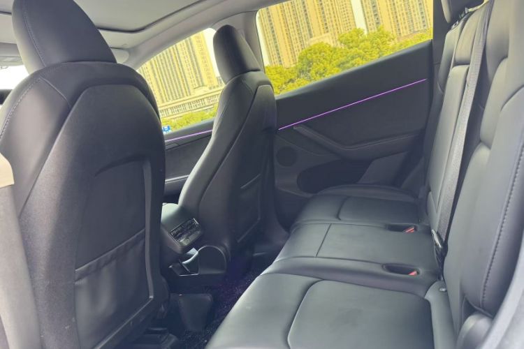 Used Tesla Model Y 2024 Rear-Wheel-Drive Version Interior 4