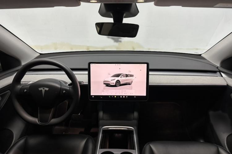 Used Tesla Model Y 2024 Rear-Wheel-Drive Version Interior 6