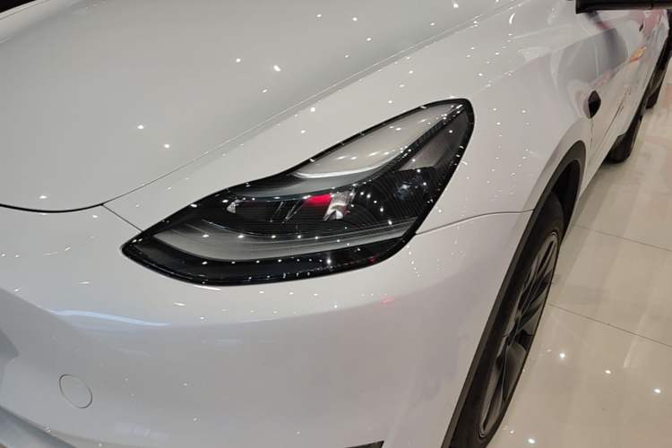 Used Tesla Model Y 2024 Long-Range All-Wheel-Drive Version Left Front Headlight