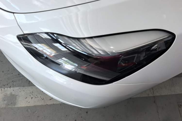 Used Tesla Model Y 2024 Long-Range All-Wheel-Drive Version Left Front Headlight