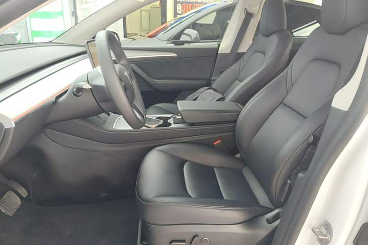 Used Tesla Model Y 2024 Rear-Wheel-Drive Version Left Front Seat