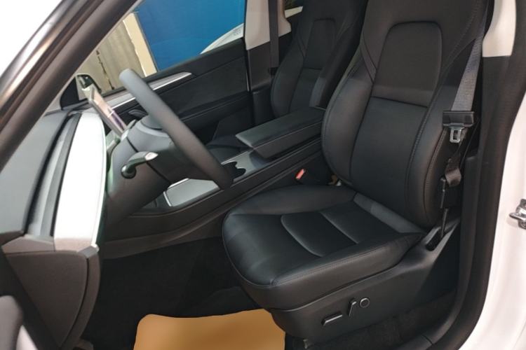 Used Tesla Model Y 2024 Rear-Wheel-Drive Version Left Front Seat