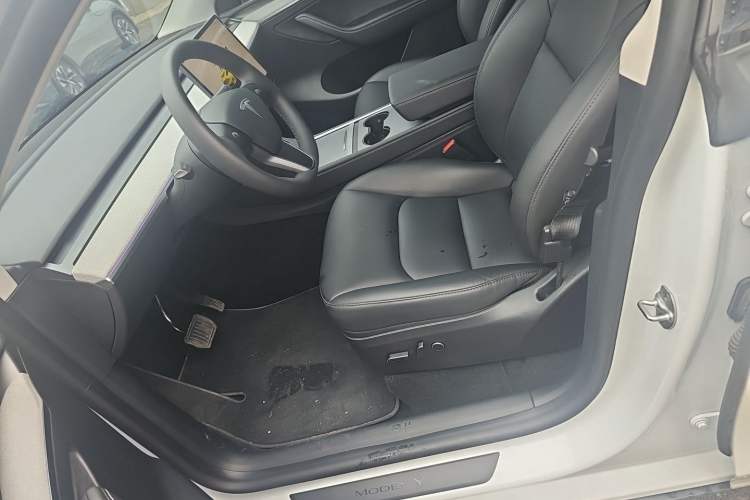 Used Tesla Model Y 2024 Rear-Wheel-Drive Version Left Front Seat