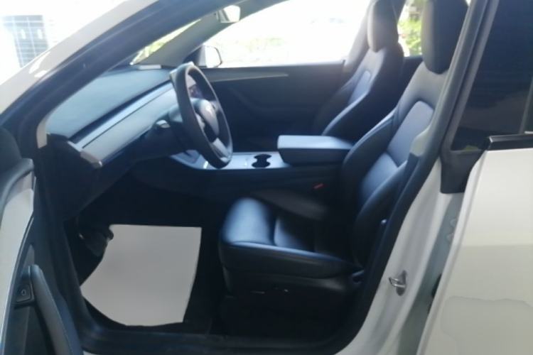Used Tesla Model Y 2024 Rear-Wheel-Drive Version Left Front Seat