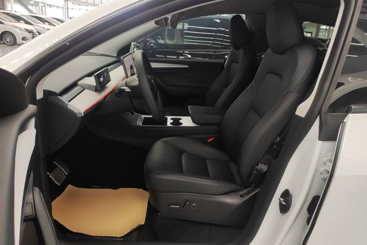 Used Tesla Model Y 2024 Rear-Wheel-Drive Version Left Front Seat