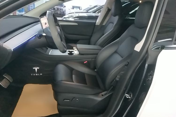 Used Tesla Model Y 2024 Rear-Wheel-Drive Version Left Front Seat