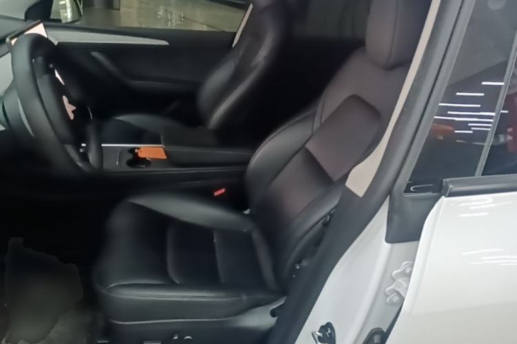 Used Tesla Model Y 2024 Rear-Wheel-Drive Version Left Front Seat