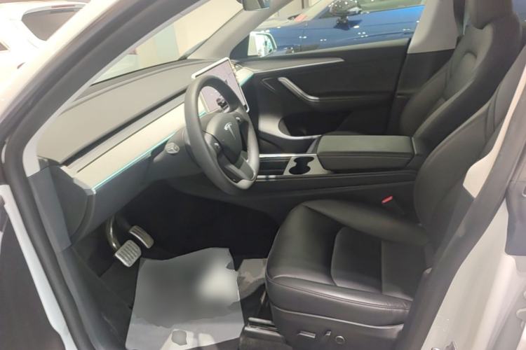 Used Tesla Model Y 2024 Rear-Wheel-Drive Version Left Front Seat
