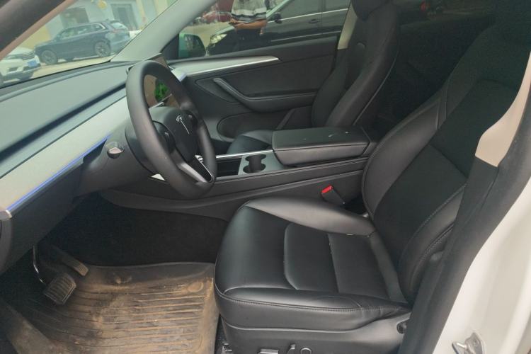 Used Tesla Model Y 2024 Rear-Wheel-Drive Version Left Front Seat
