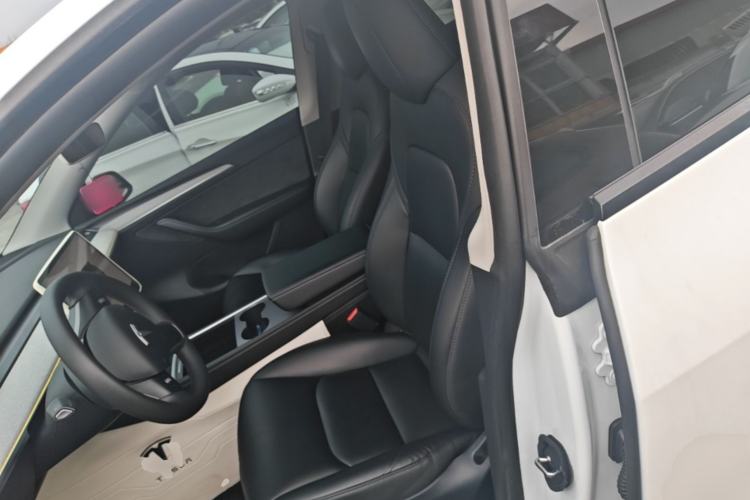 Used Tesla Model Y 2024 Rear-Wheel-Drive Version Left Front Seat