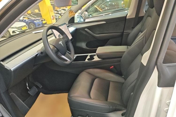 Used Tesla Model Y 2024 Rear-Wheel-Drive Version Left Front Seat