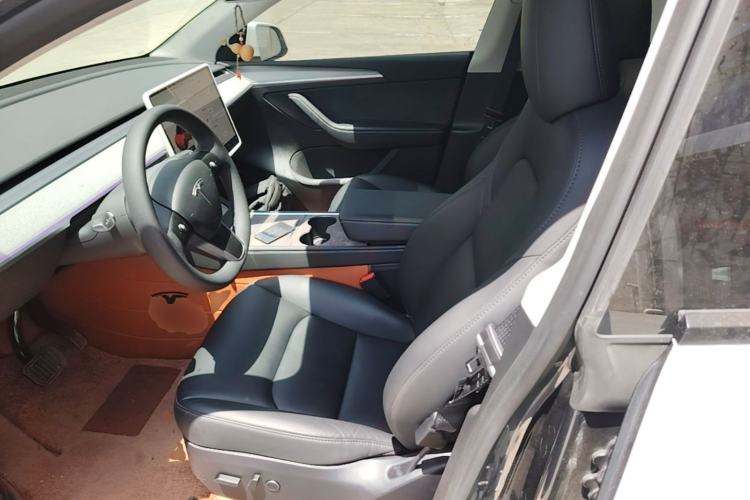 Used Tesla Model Y 2024 Rear-Wheel-Drive Version Left Front Seat
