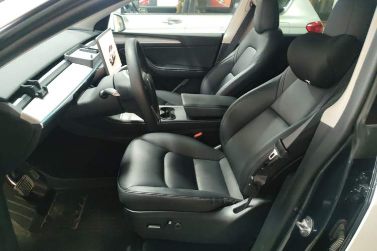 Used Tesla Model Y 2024 Rear-Wheel-Drive Version Left Front Seat