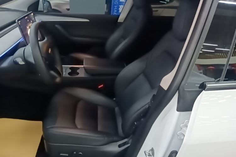 Used Tesla Model Y 2024 Rear-Wheel-Drive Version Left Front Seat