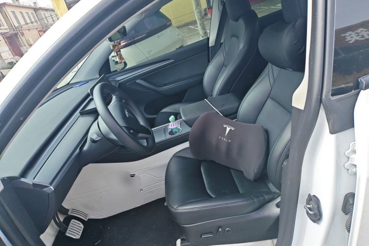 Used Tesla Model Y 2024 Rear-Wheel-Drive Version Left Front Seat