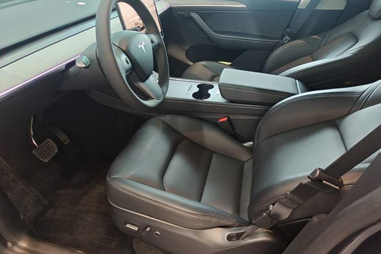 Used Tesla Model Y 2024 Rear-Wheel-Drive Version Left Front Seat