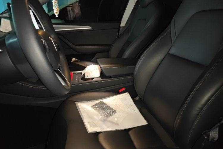 Used Tesla Model Y 2024 Rear-Wheel-Drive Version Left Front Seat