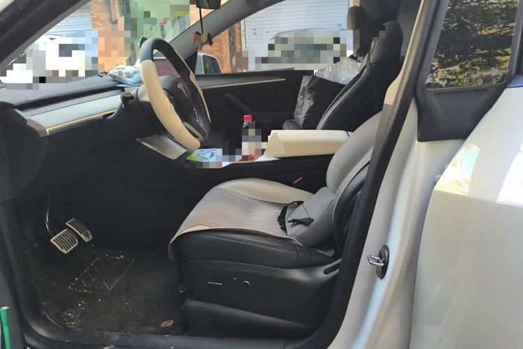 Used Tesla Model Y 2024 Rear-Wheel-Drive Version Left Front Seat