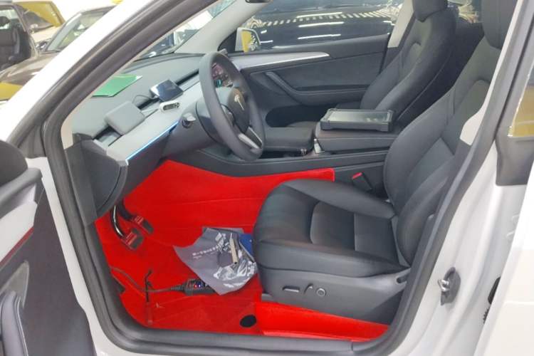 Used Tesla Model Y 2024 Rear-Wheel-Drive Version Left Front Seat