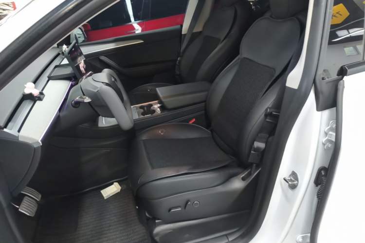 Used Tesla Model Y 2024 Rear-Wheel-Drive Version Left Front Seat