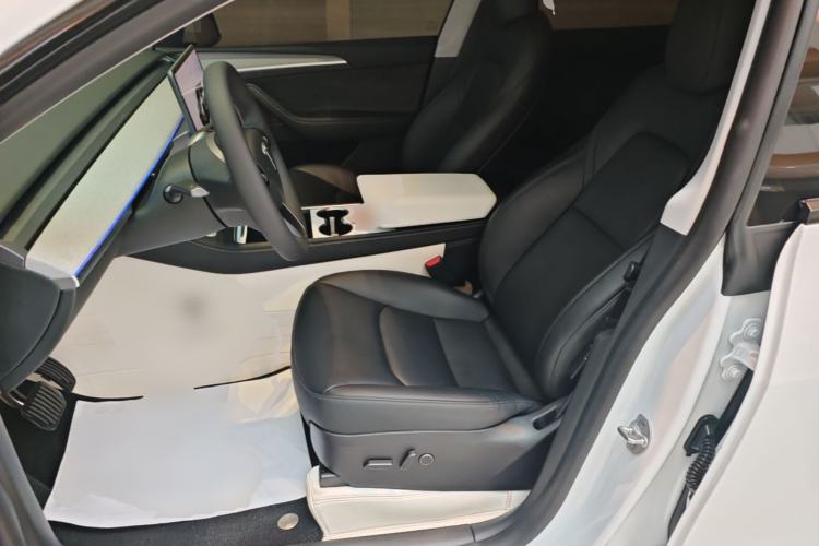 Used Tesla Model Y 2024 Rear-Wheel-Drive Version Left Front Seat