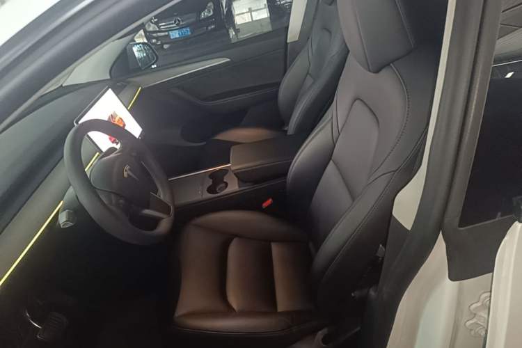 Used Tesla Model Y 2024 Rear-Wheel-Drive Version Left Front Seat