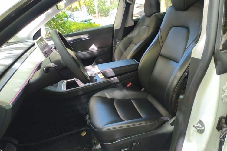 Used Tesla Model Y 2024 Rear-Wheel-Drive Version Left Front Seat