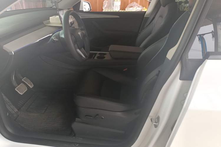 Used Tesla Model Y 2024 Rear-Wheel-Drive Version Left Front Seat