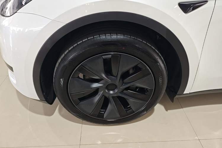 Used Tesla Model Y 2024 Rear-Wheel-Drive Version Left Front Wheel Hub
