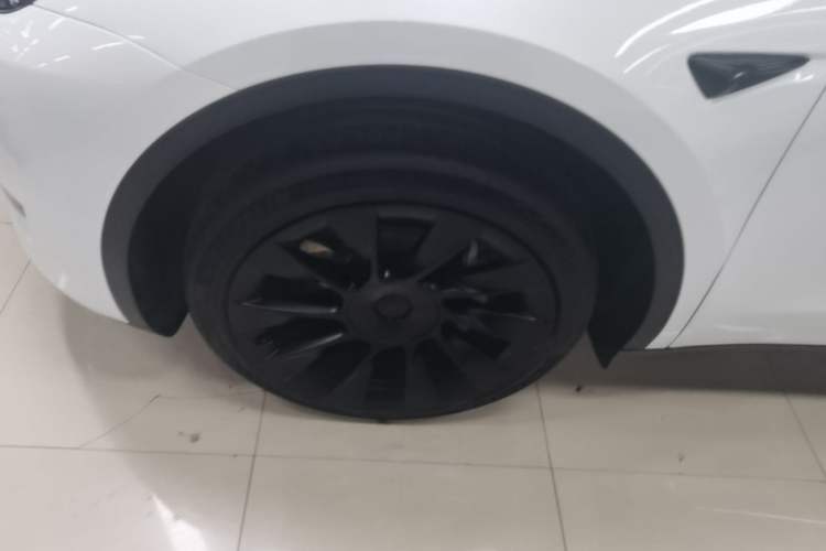 Used Tesla Model Y 2024 Rear-Wheel-Drive Version Left Front Wheel Hub
