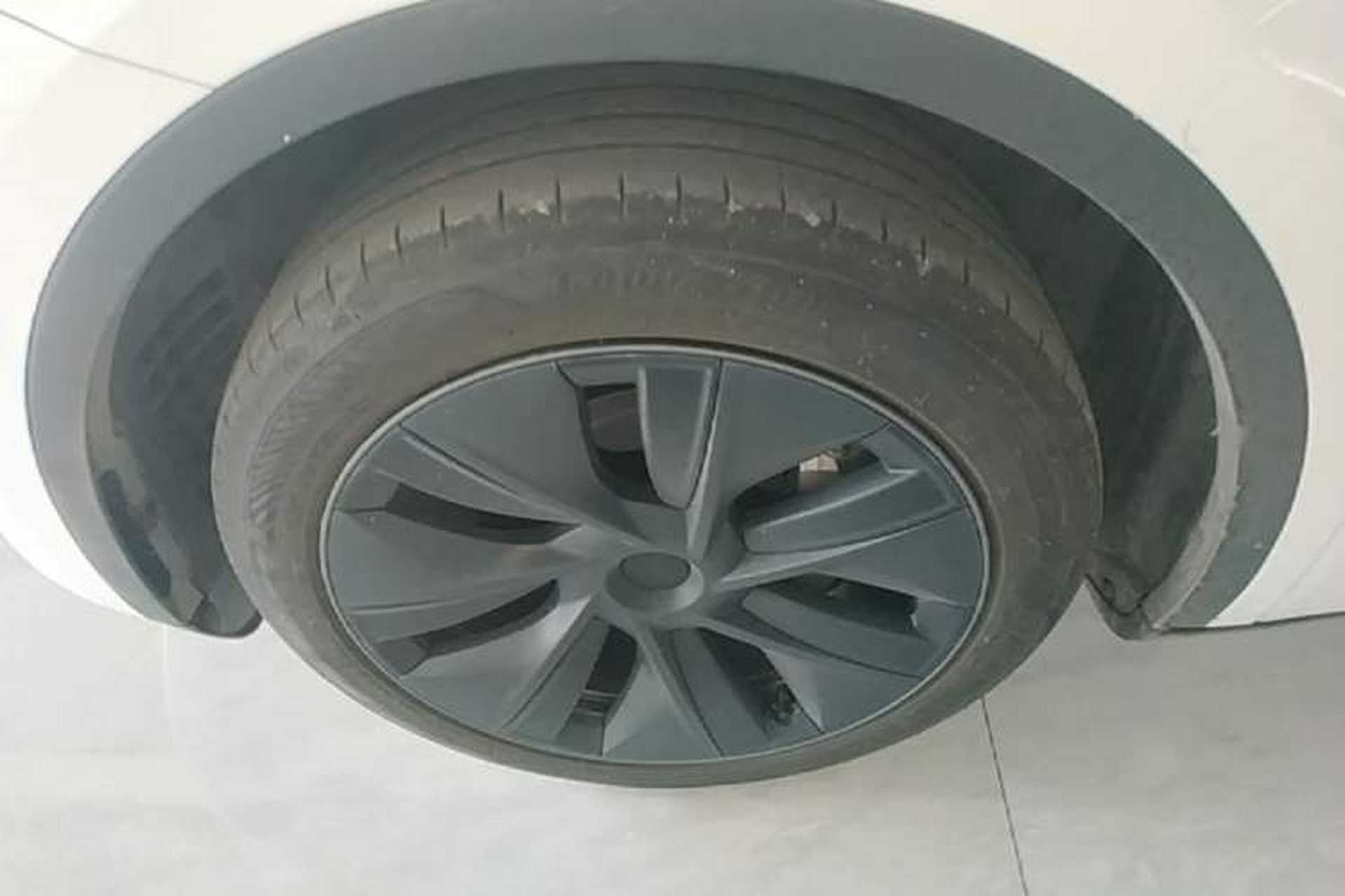 Used Tesla Model Y 2024 Rear-Wheel-Drive Version Left Front Wheel Hub