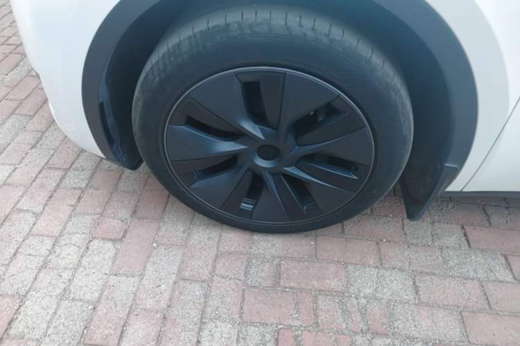 Used Tesla Model Y 2024 Rear-Wheel-Drive Version Left Front Wheel Hub