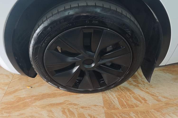Used Tesla Model Y 2024 Rear-Wheel-Drive Version Left Front Wheel Hub