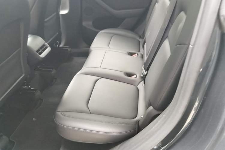 Used Tesla Model Y 2024 Rear-Wheel-Drive Version Left Rear Seat