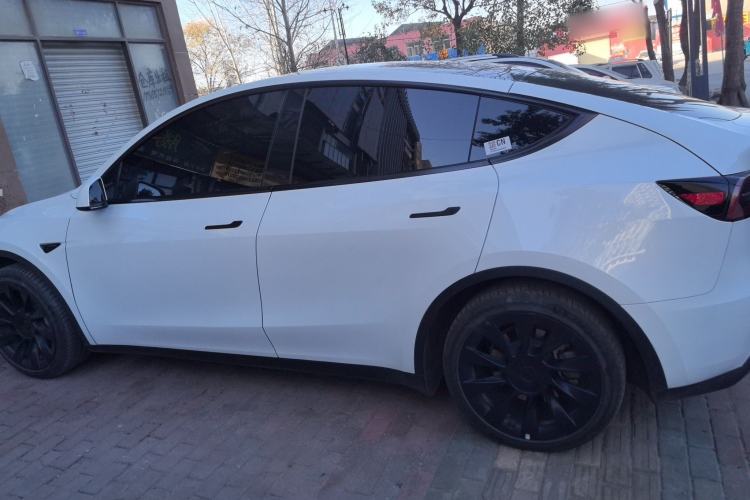 Used Tesla Model Y 2024 Rear-Wheel-Drive Version Left Side