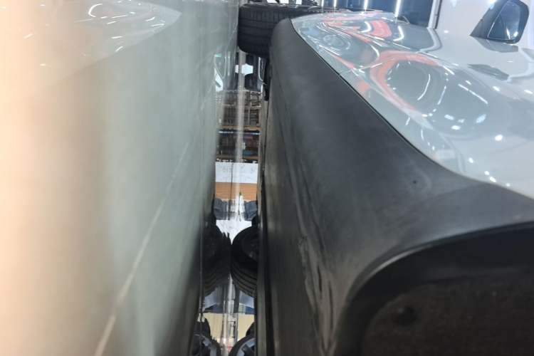 Used Tesla Model Y 2024 Rear-Wheel-Drive Version Left Side Sill