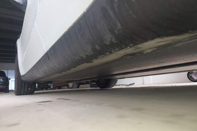 Used Tesla Model Y 2024 Rear-Wheel-Drive Version Left Side Sill