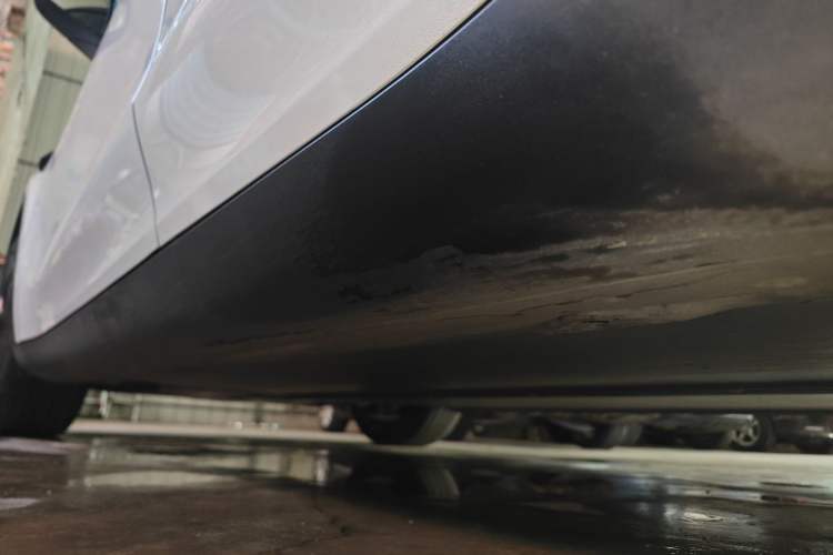 Used Tesla Model Y 2024 Rear-Wheel-Drive Version Left Side Sill