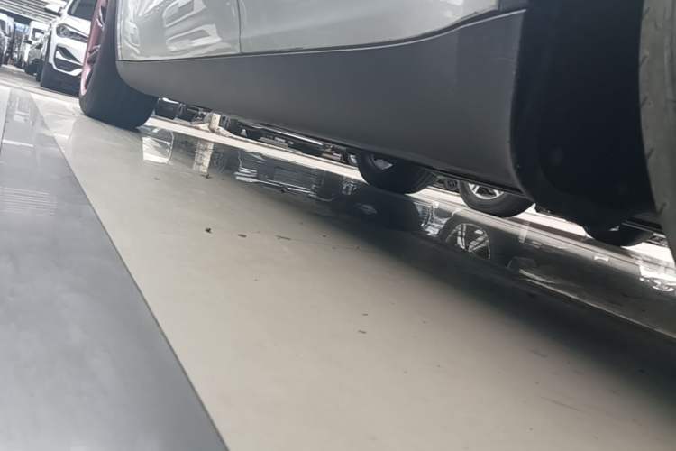 Used Tesla Model Y 2024 Rear-Wheel-Drive Version Left Side Sill