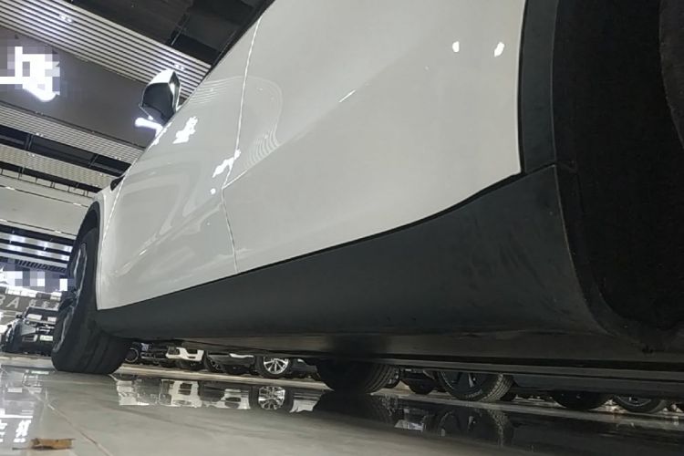 Used Tesla Model Y 2024 Rear-Wheel-Drive Version Left Side Sill