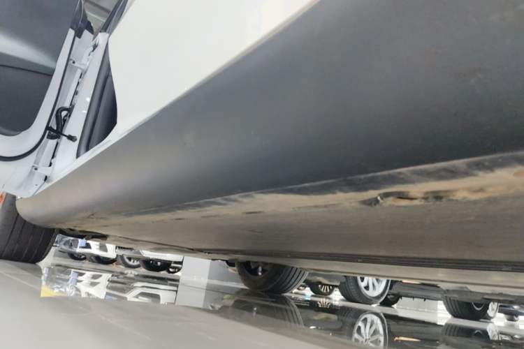 Used Tesla Model Y 2024 Rear-Wheel-Drive Version Left Side Sill