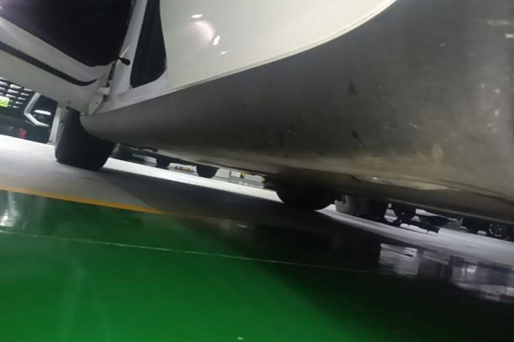Used Tesla Model Y 2024 Rear-Wheel-Drive Version Left Side Sill