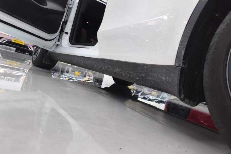 Used Tesla Model Y 2024 Rear-Wheel-Drive Version Left Side Sill