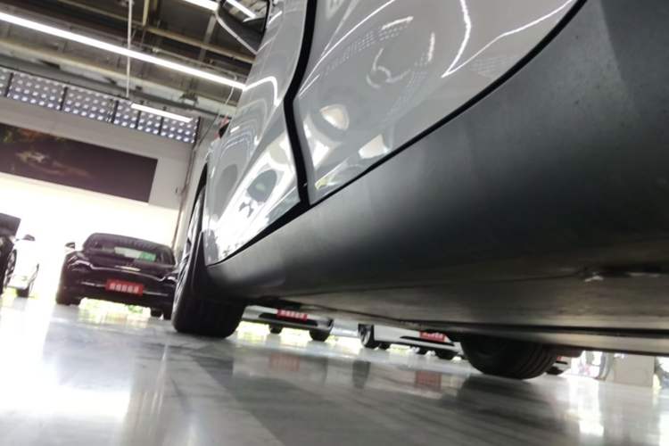 Used Tesla Model Y 2024 Rear-Wheel-Drive Version Left Side Sill
