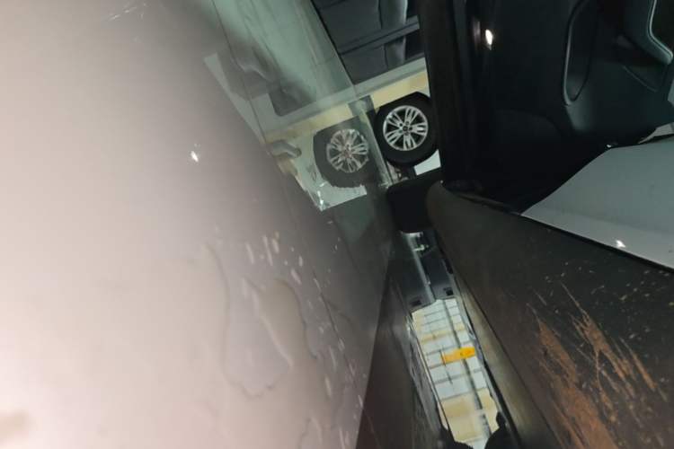 Used Tesla Model Y 2024 Rear-Wheel-Drive Version Left Side Sill