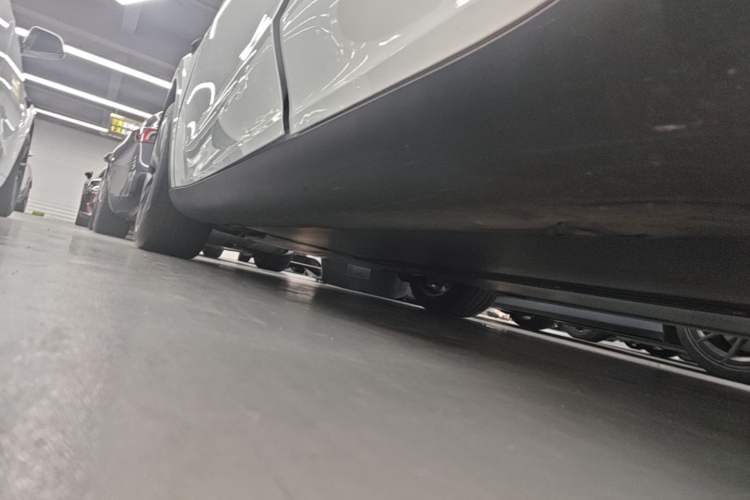 Used Tesla Model Y 2024 Rear-Wheel-Drive Version Left Side Sill
