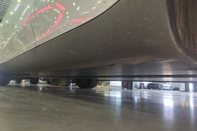 Used Tesla Model Y 2024 Rear-Wheel-Drive Version Left Side Sill