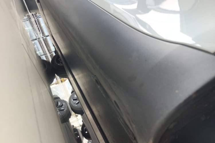 Used Tesla Model Y 2024 Rear-Wheel-Drive Version Left Side Sill